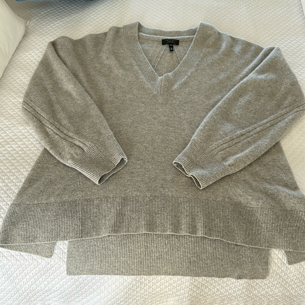 Rag’n’Bone large cashmere V-neck sweater